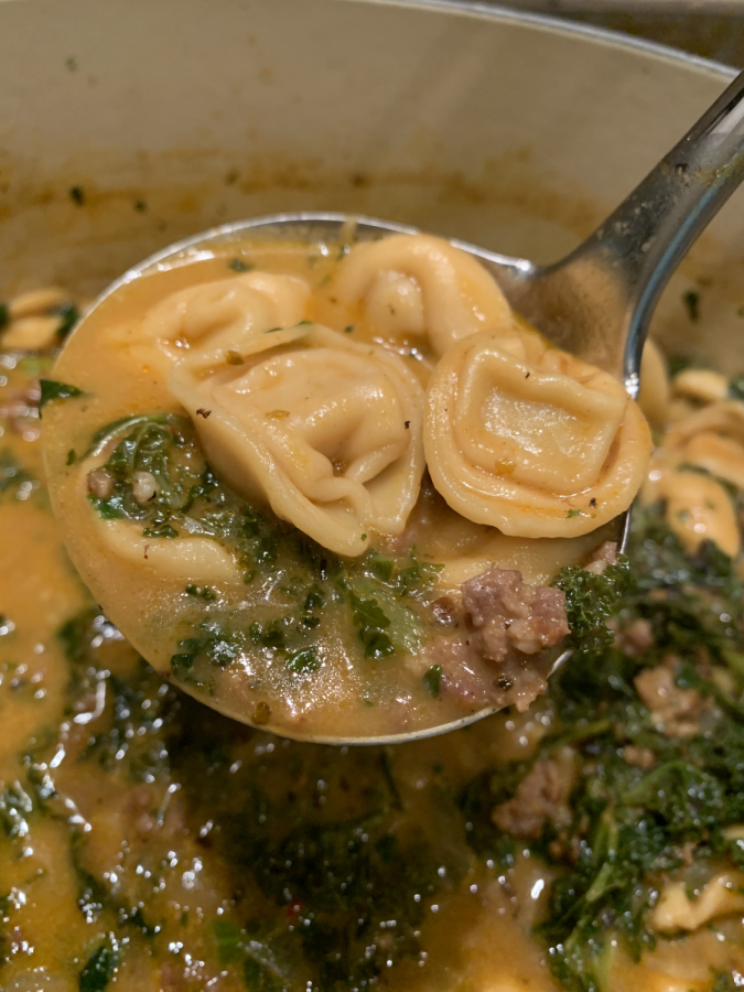 Tortellini+soup+is+a+delicious+option+for+dinner+during+one+of+the+few+cold+nights+left+this+season.+Using+pre-packaged+ingredients%2C+this+soup+is+a+simple+meal+to+make+and+serve.